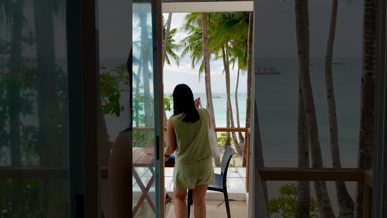 Budget beachfront hotel in Boracay Philippines | Signature Boracay South Beach #philippines