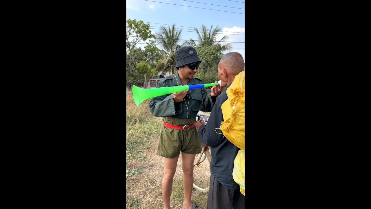 Prank ផ្លុំអាកុលលោកតា🙏😂 Funny Video
