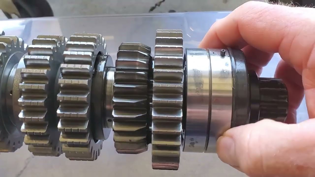 CBR600F4i Engine teardown episode 4