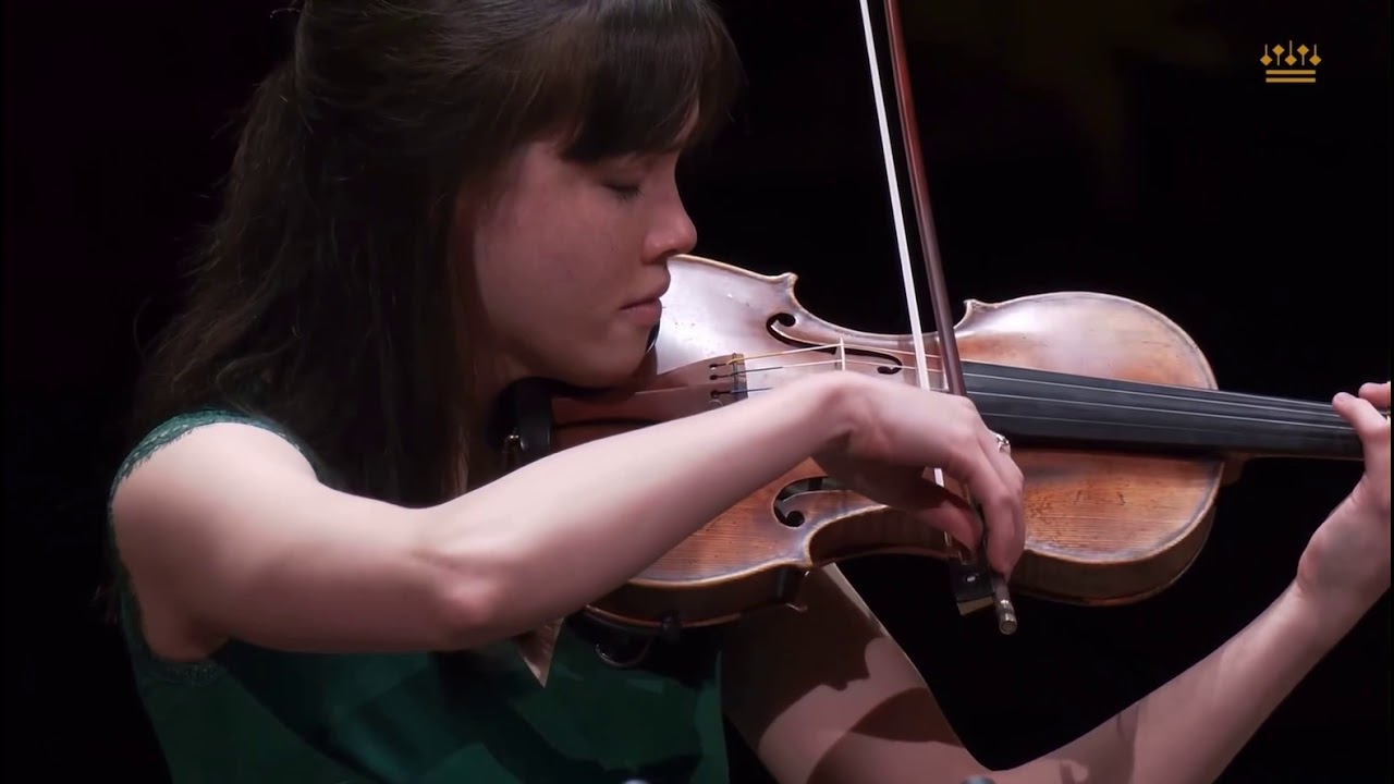 Sylvia Huang performs Mozart Violin Concerto No. 4 with Andrew Manze & the Concertgebouworkest.
