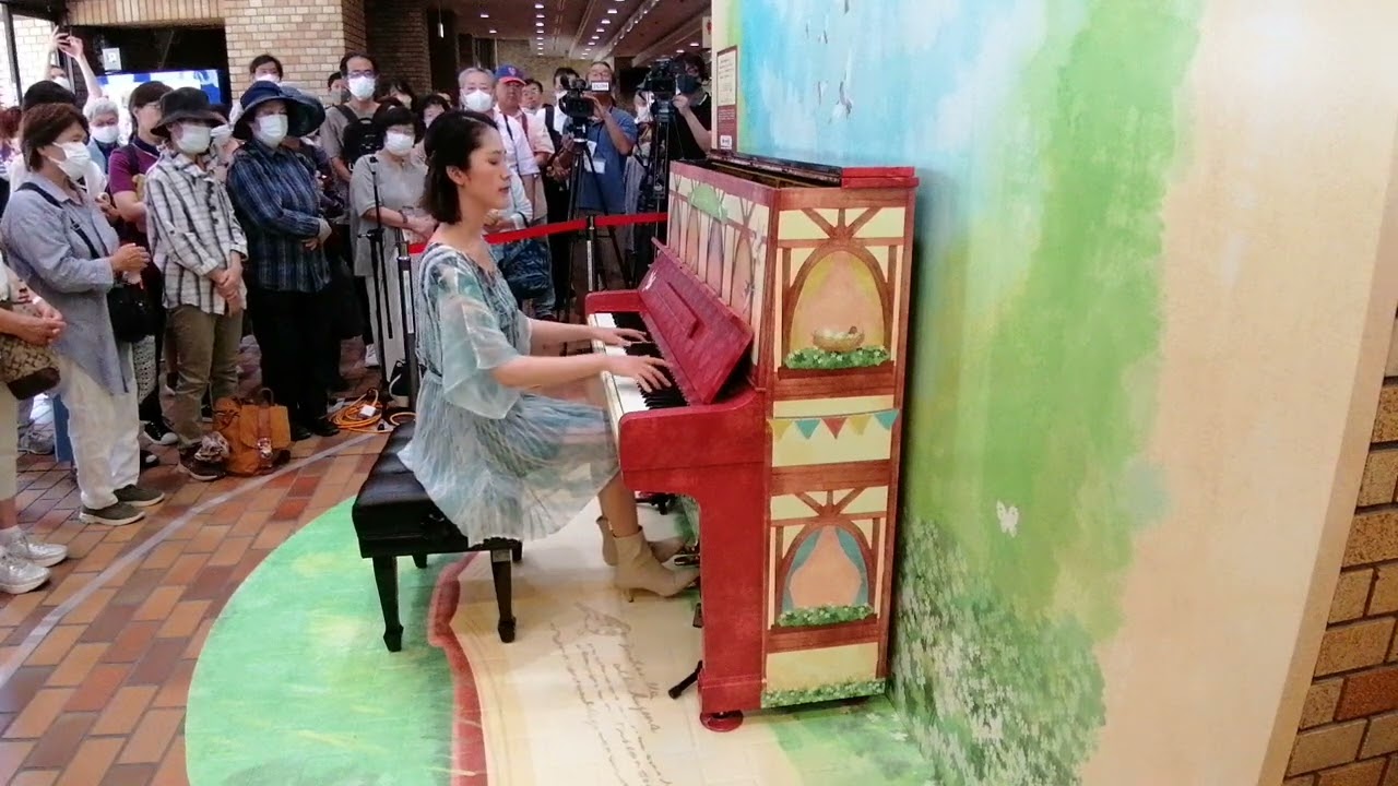 ロビーピアノお披露目演奏