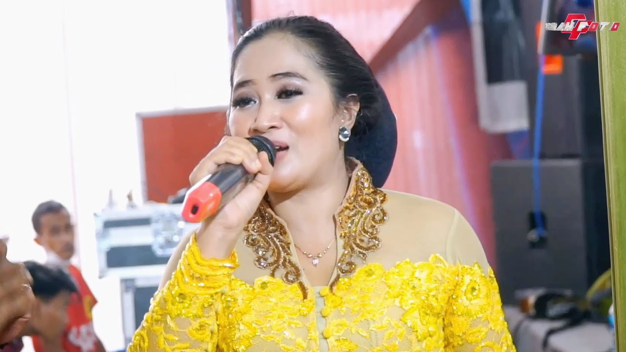 PERTELON KEMUNING Bablas JANJIMU  Sragenan YATI HAPSARI & RONGO JELAS NADA Campursari