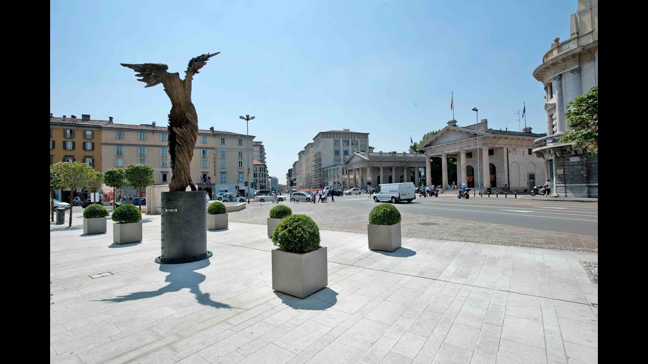 Invito a Palazzo Creberg - La piazza