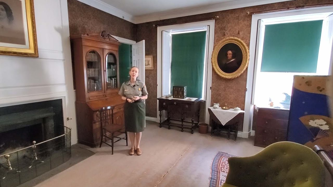 Upstairs Tour: Private Spaces of the Vassall-Craigie-Longfellow House
