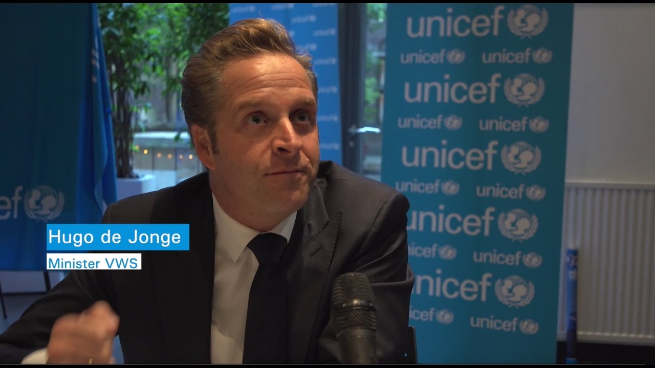 De overhandiging van het jongerenadvies aan aan minister Hugo de Jonge!