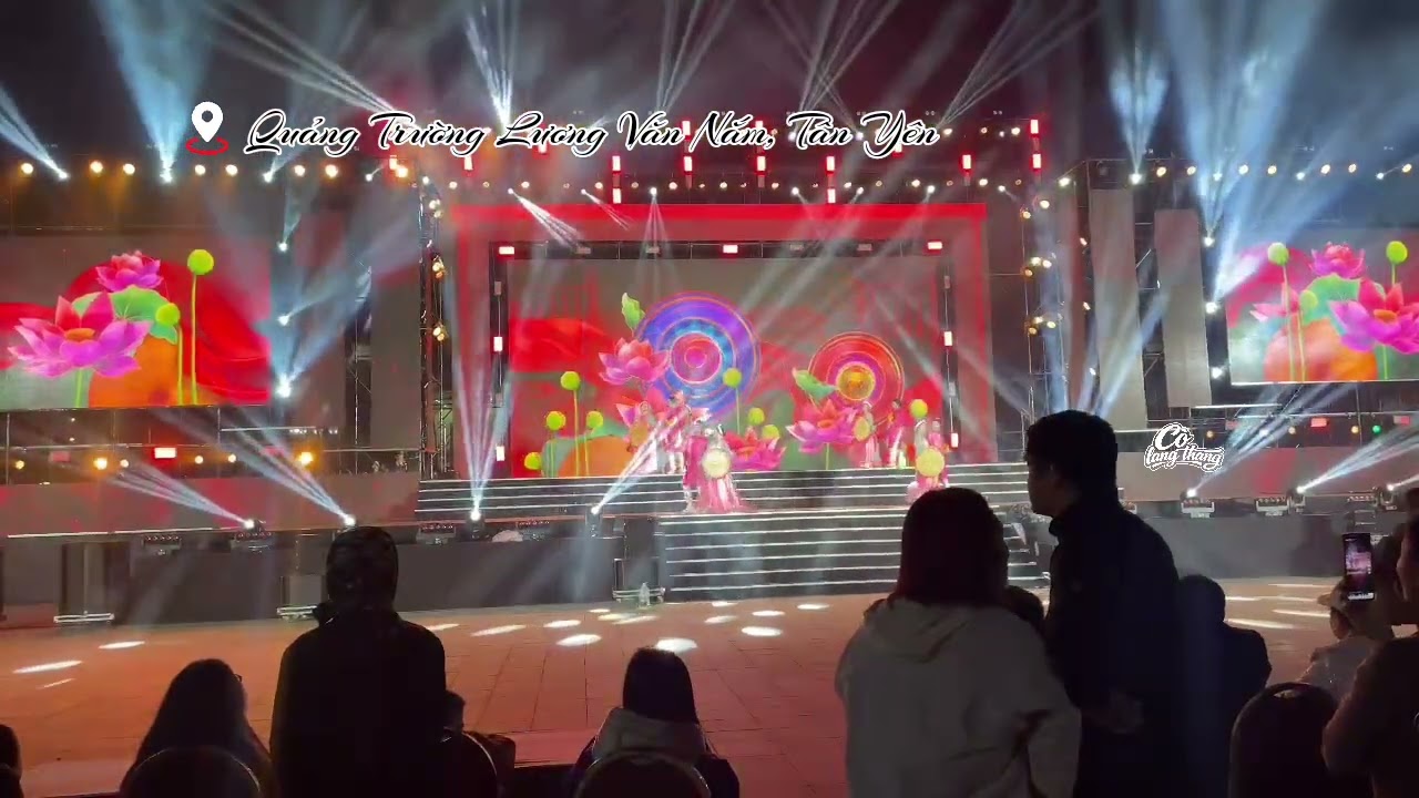 Tổng duyệt  văn nghệ tại Quảng Trường Lương Văn Nắm xã Tân Yên ( TT Cao Thượng, Tân Yên cũ )