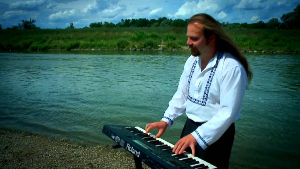 FRANTA UHER - KOŘENY -  OFICIÁLNÍ VIDEO
