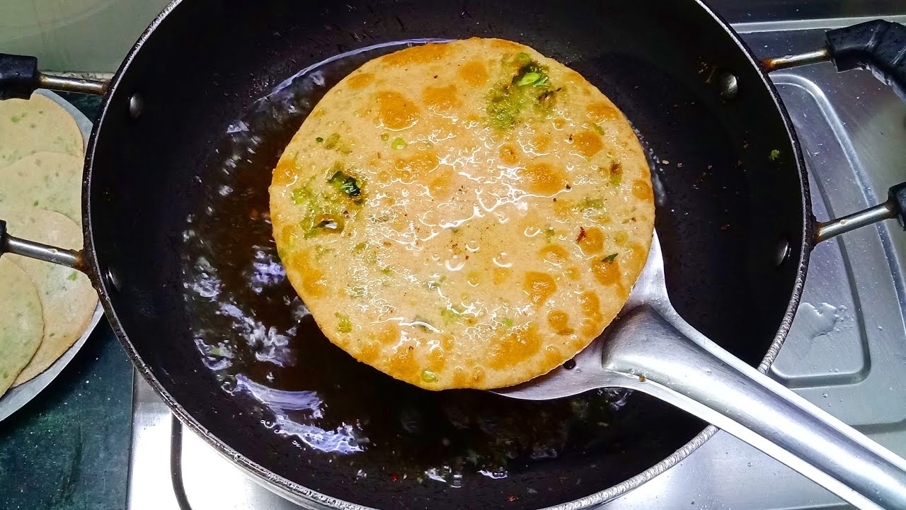 हरे मटर की भरवा पुरी // peas puri // stuff matar puri // hare matar ki recipe // hare matar ki puri