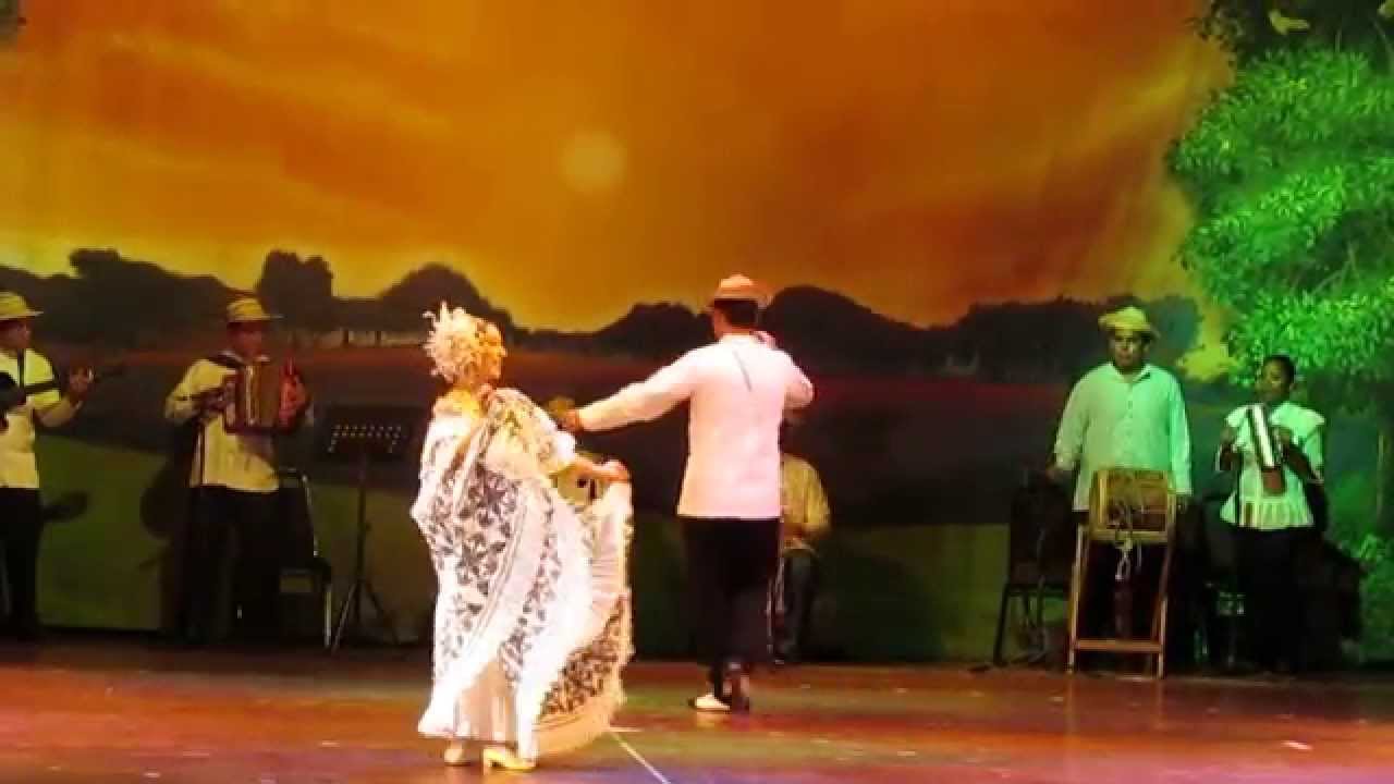 Ballet Folklórico de Panamá - El Punto