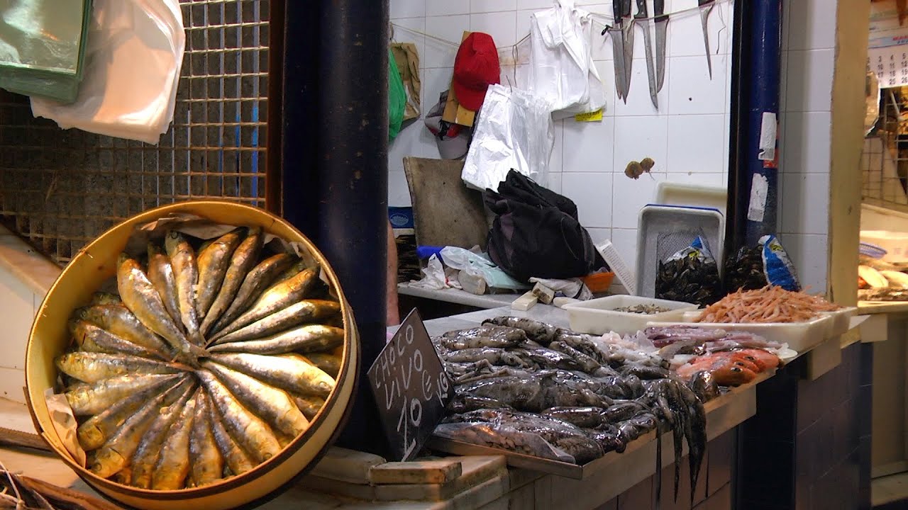 Sin pescado en el Mercado: la agonía de los pescaderos