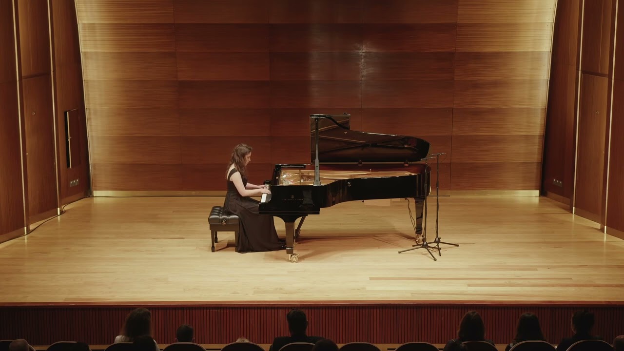Bach - Prelude and Fugue in F-sharp minor (WTK Book II, BWV 883) by Zuzanna Pietrzak