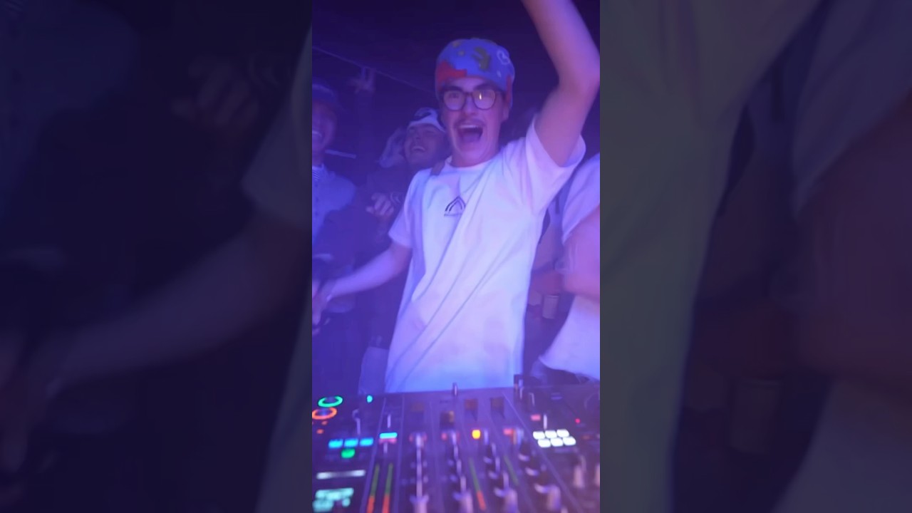 So lit they almost knocked down the entire DJ booth #lit #djset #remixes #trancemusic #live #djbooth