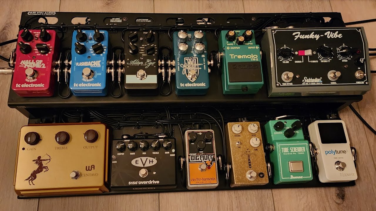Travel Rig: Vertex Effects Tour Compact Pedalboard