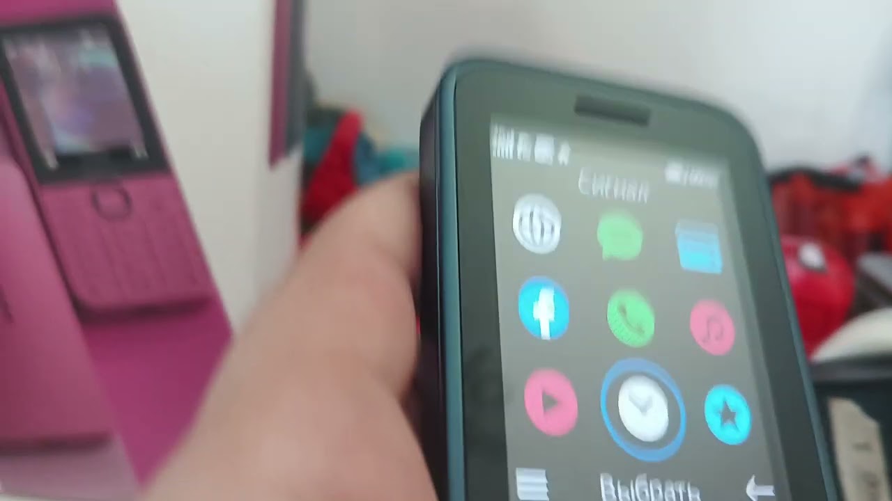 Обзор на кнопочный телефон Nokia 225 4g (2024)