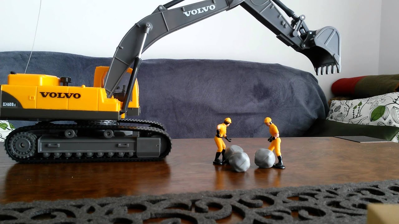 Volvo EC460B RC hovel Excavator Battery Operated 1:32