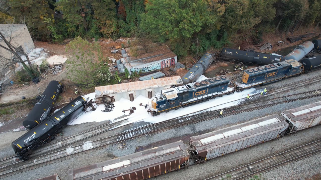 A CSX Derailment at Howell Mill Yard, Conrail Leads a Stack and More