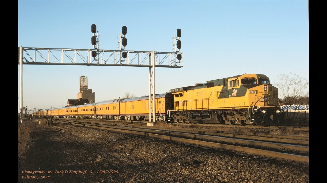 HEARTLAND RAILROADING, Clinton, Iowa. Mississippi crossing,  C&NW, UP, I&M RailLink. 1990's