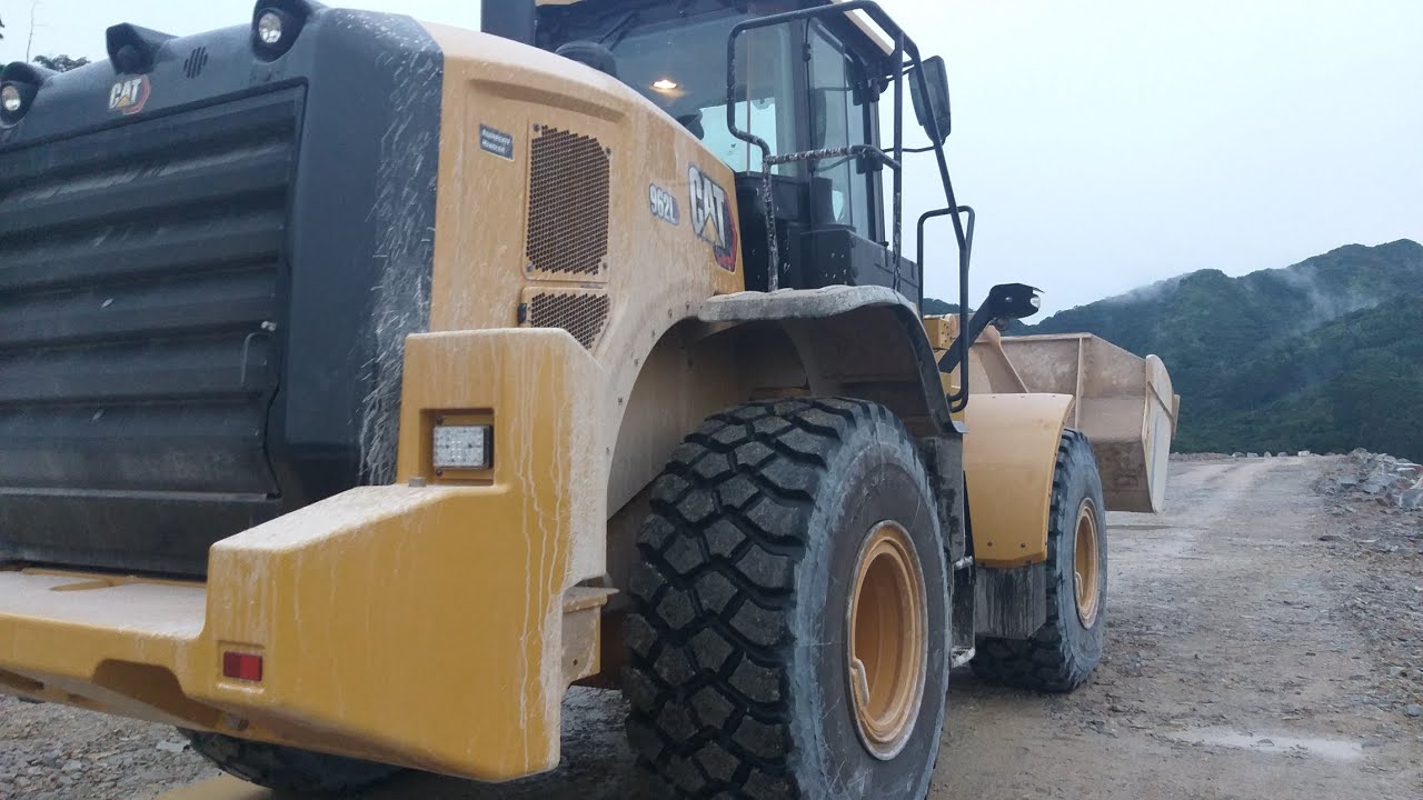 Caterpillar  962L video 2