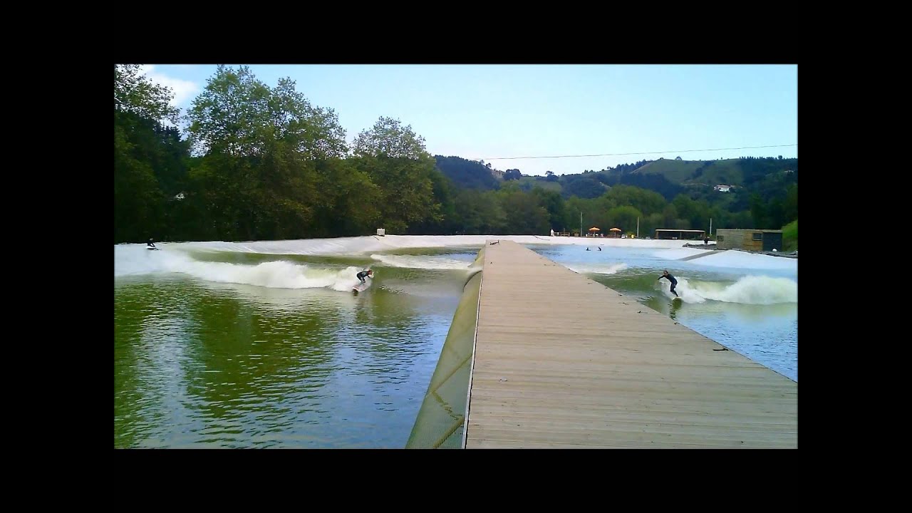 Y13_Jo Dennison Surfer_Billabong