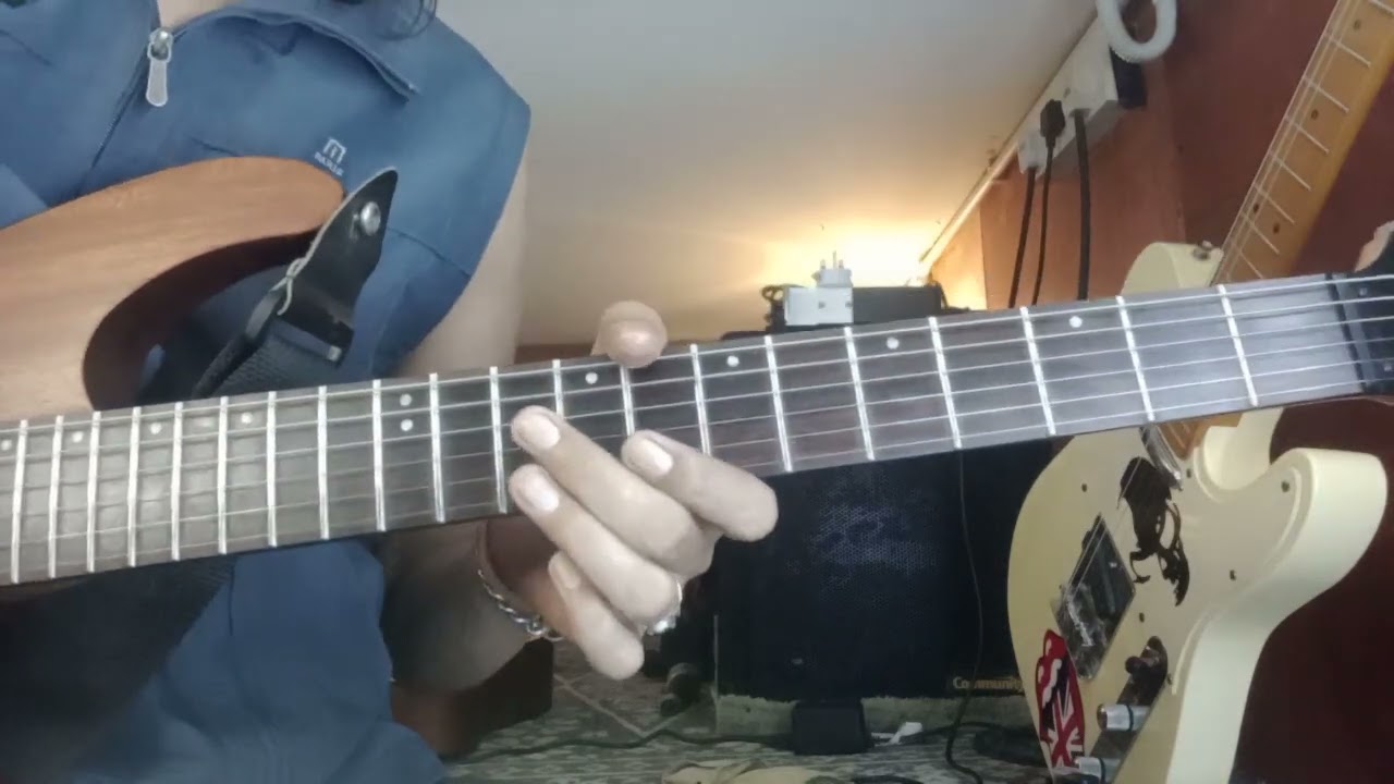 DARI KACAMATA BAND ROCK MAY. GUITAR TUTORIAL FOR BEGINNERS. ROCK STYLE STRUMMING AND CHORDS USE