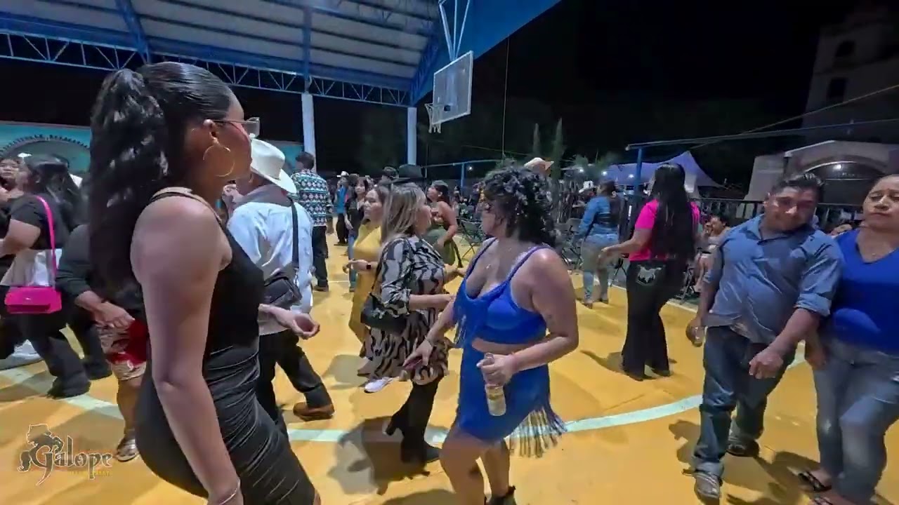 Y COMIENZA A SONAR FUERTE ESTA ROLITA PARA TODOS USTEDES 