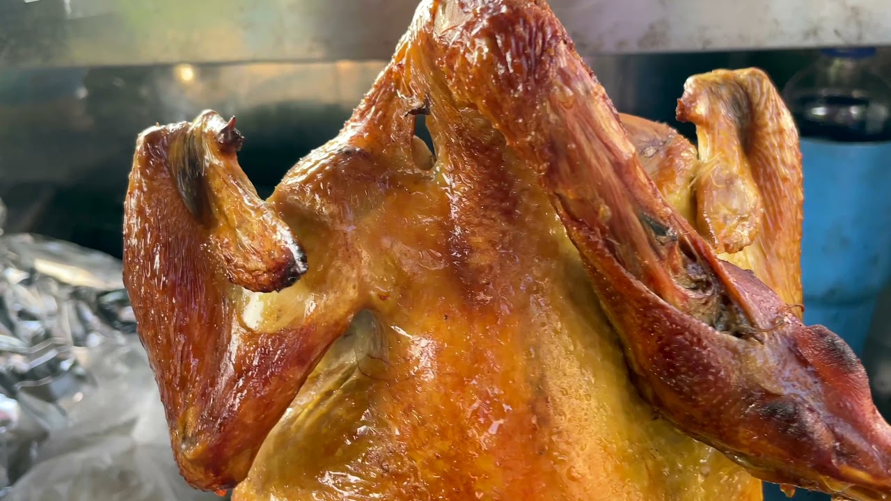Taiwanese StreetFood-Chicken with Crispy Golden Skin-台灣金唯一桶仔雞