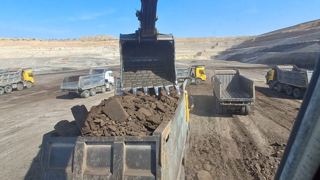 diggers and dump trucks videosloading trucks with excavatorloading excavator on dump trailerloading