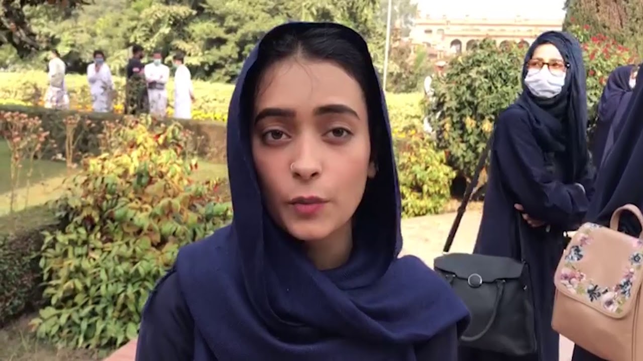 Peshawar Islamia College girls Students Protest Against Teacher