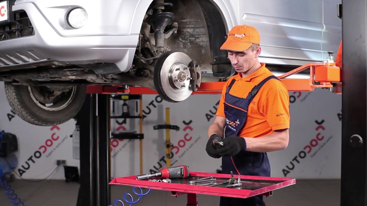 Cómo cambiar la bieletas de suspension delantero en HONDA CR-V 2 INSTRUCCIÓN | AUTODOC