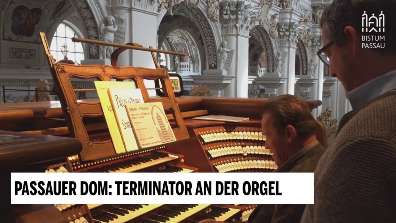 Passauer Dom: Terminator an der Orgel