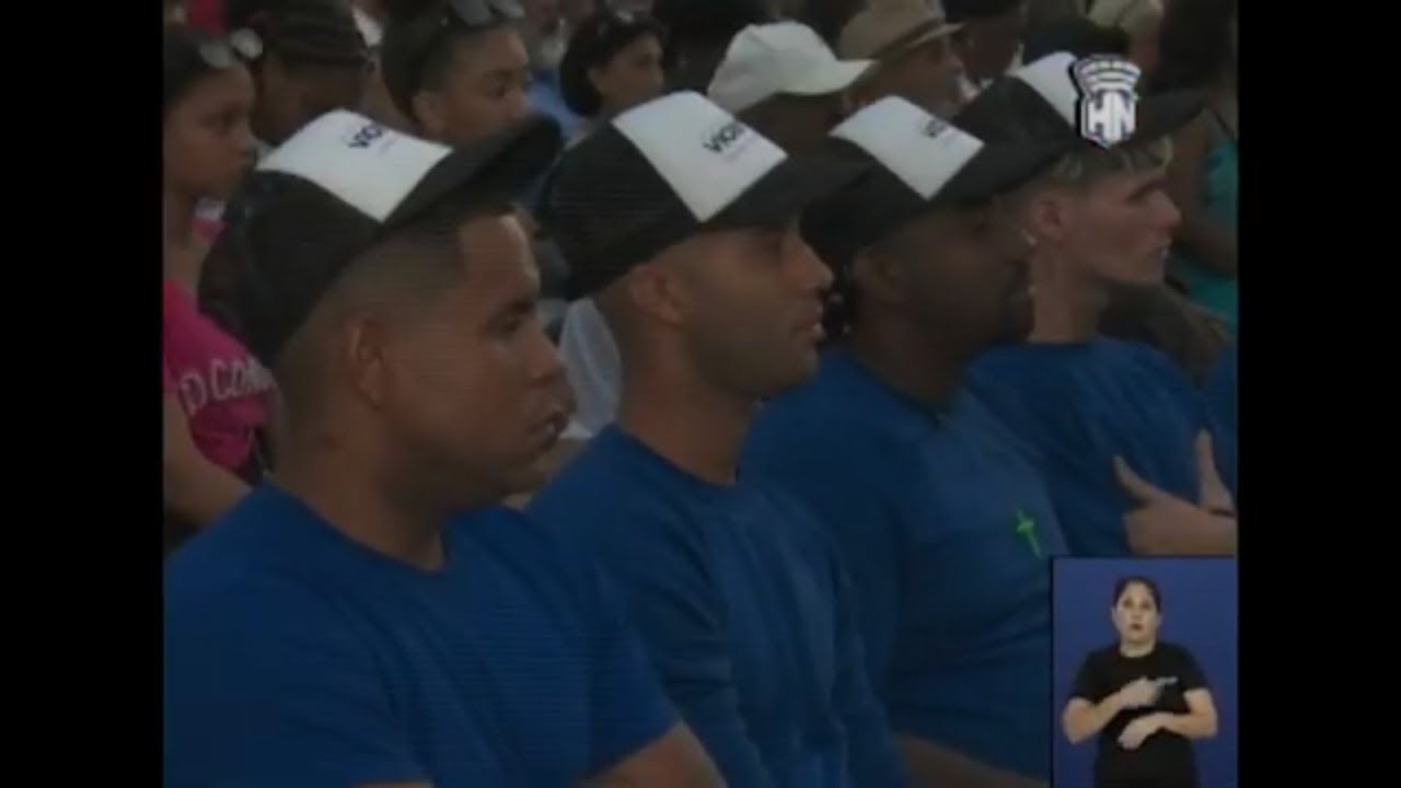 Realizan barrio debate en la Habana Vieja sobre el consumo de drogas.