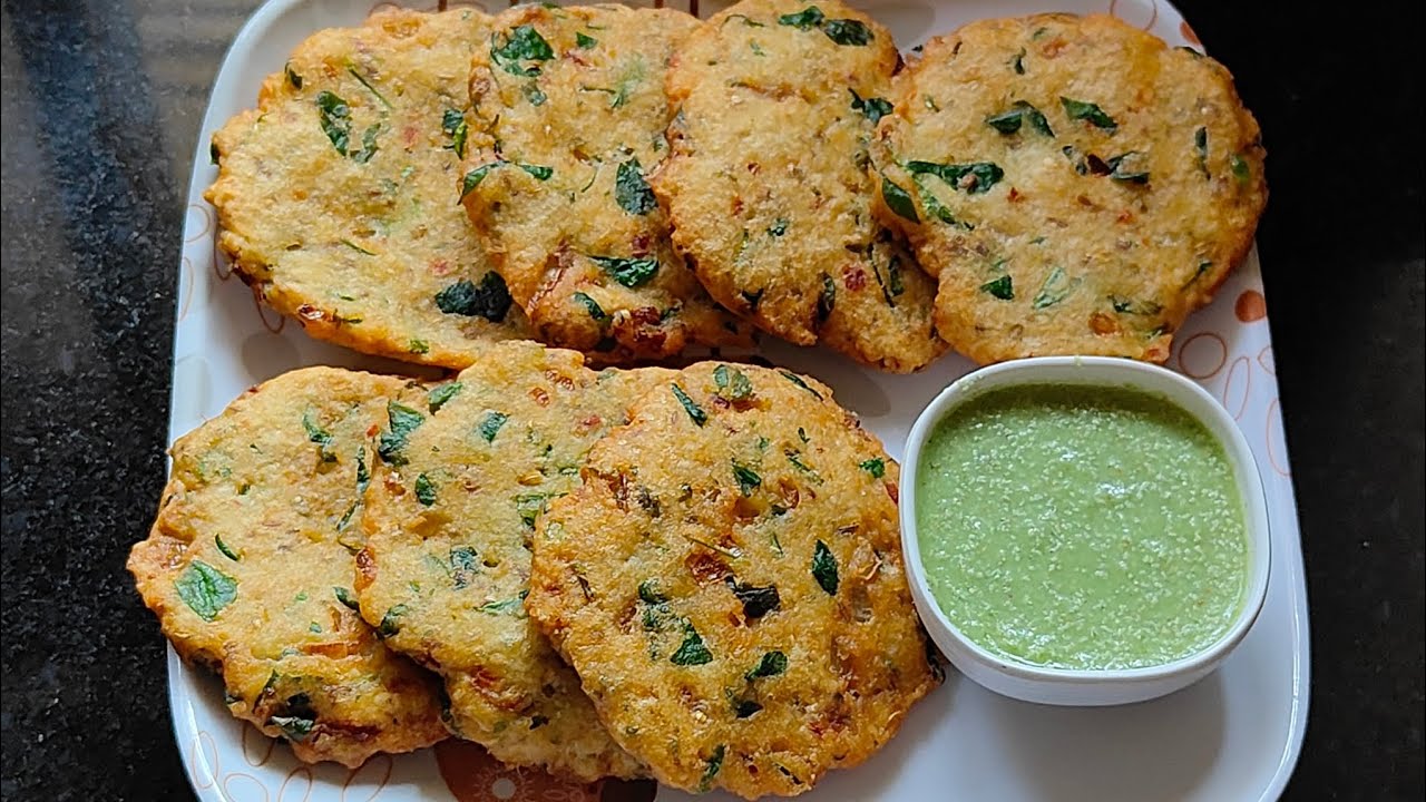 उडीदाची डाळ आणि मेथीचे खमंग चवदार वडे | Crispy Delicious Urad Dal Methi Vada 