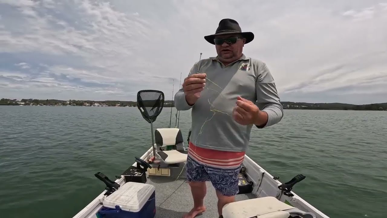 🎣 Fishing Lake Macquarie | New Gear, New Rod, Tough Day on the Water 🌊