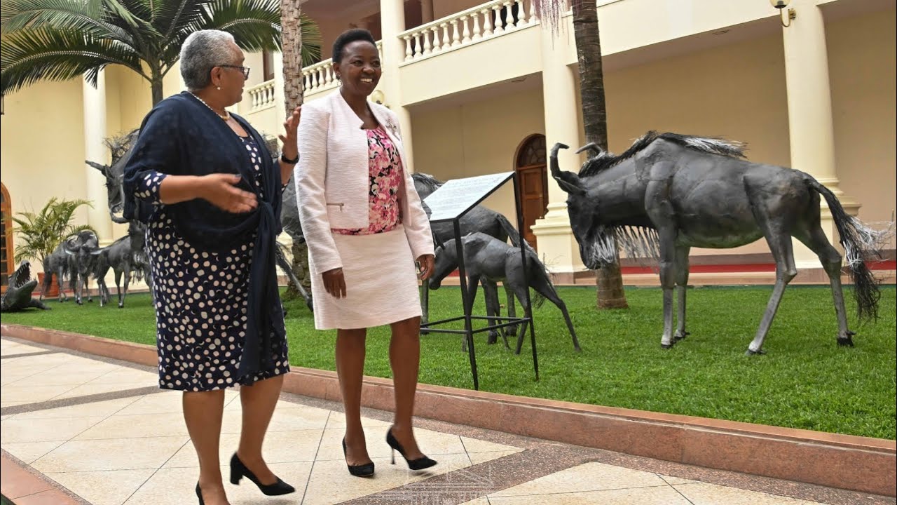 FIRST LADY MARGARET KENYATTA WELCOMES INCOMING FIRST LADY RACHEL RUTO TO STATE HOUSE!!