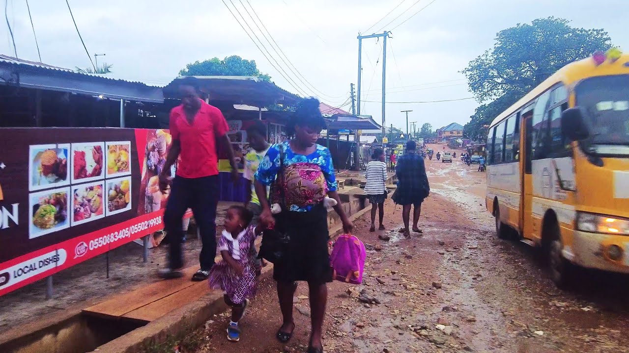 RAINY DAY IN AFRICA COMMUNITY WALK GHANA ACCRA