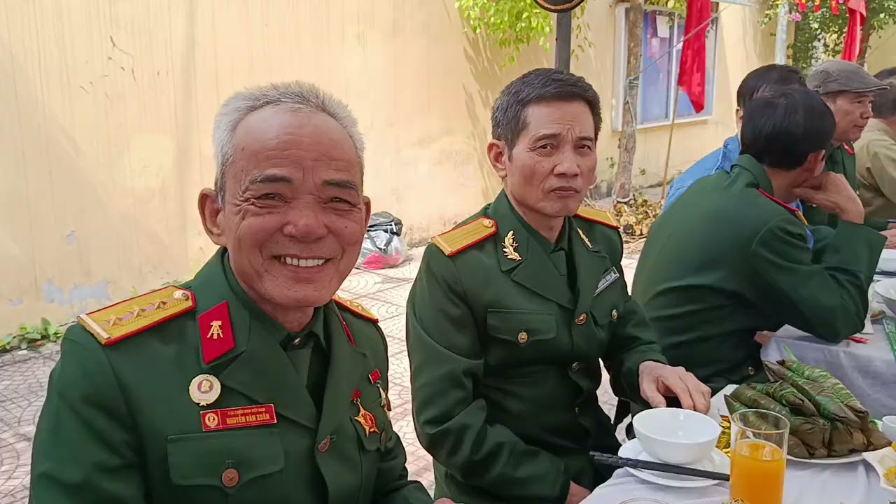 Tiệc liên hoan đơn vị E66 - F304 Đông Anh cùng quan khách về dự lễ kỷ niệm 44năm ngày nhập ngũ...