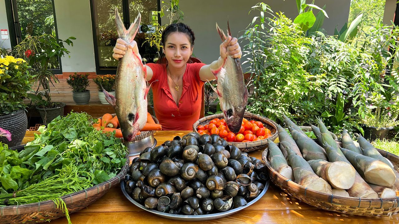 Fish soup with vegetable and snail cook recipe and eat - Amazing video