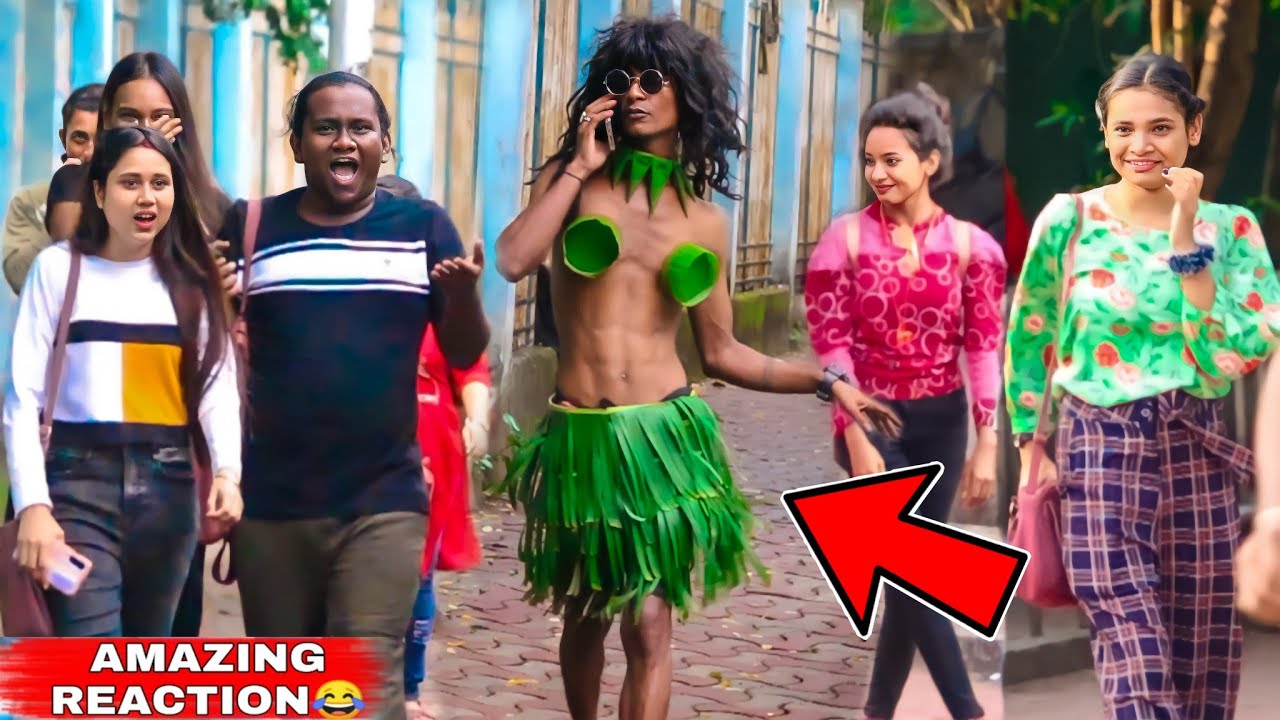 Fashion Ka Hai Yah Jalwa Song Walking Ladies Style😜 || Amazing Reaction😂 || Team Oscar Prank