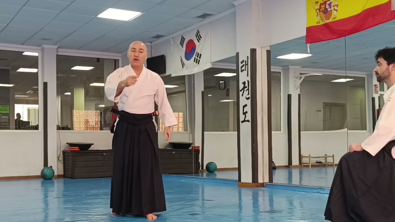 Aikido Sevilleja. Ushiro Ryote - Kokyu Nage. Explicación detallada.