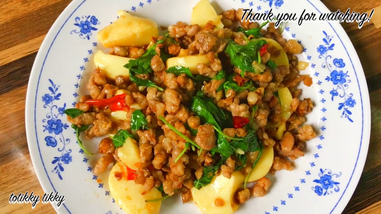ผัดกะเพราหมูสับเต้าหู้ไข่สูตรอาหารทำง่าย