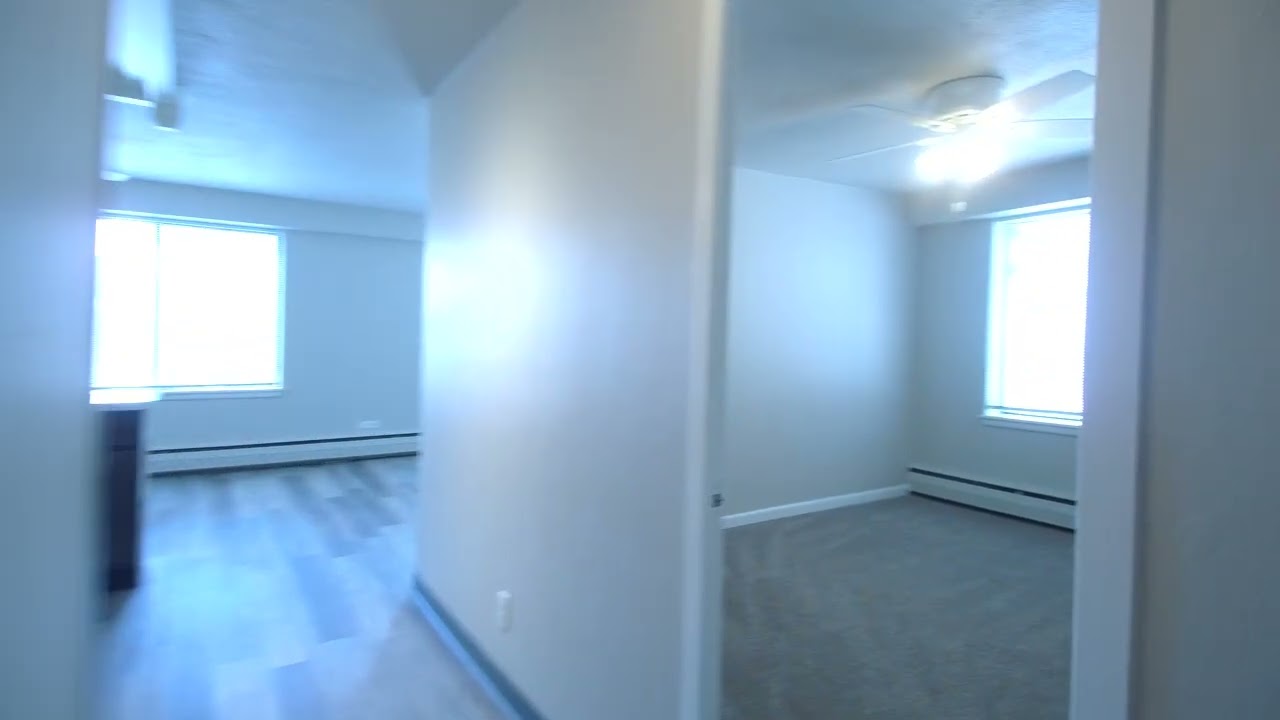 2233 Summit 215