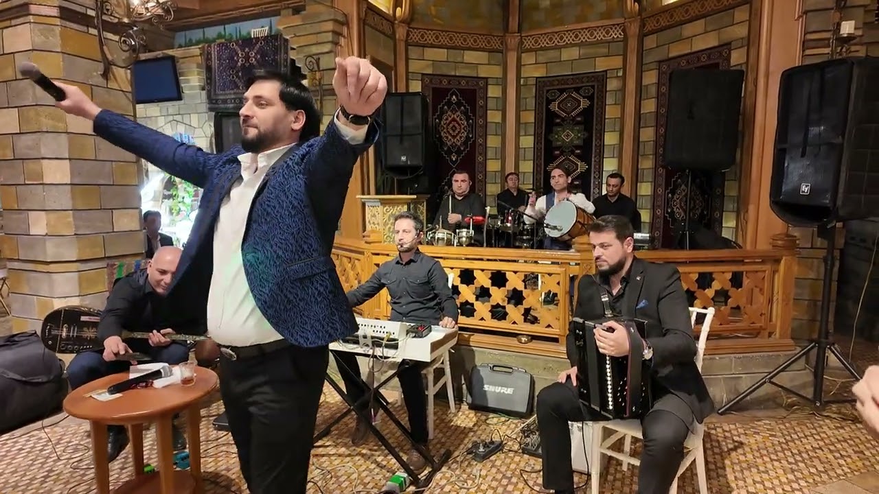 Müğənni-Aparıcı  Emin Məmmədov (popuri)