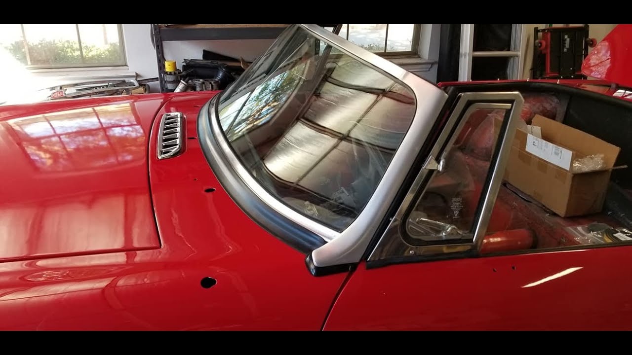 Windshield install on Nigel the 1977 MGB Roadster