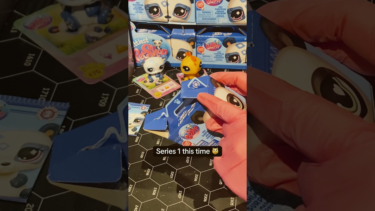 Opening our second LPS Blind Box! This horse is so cute! 