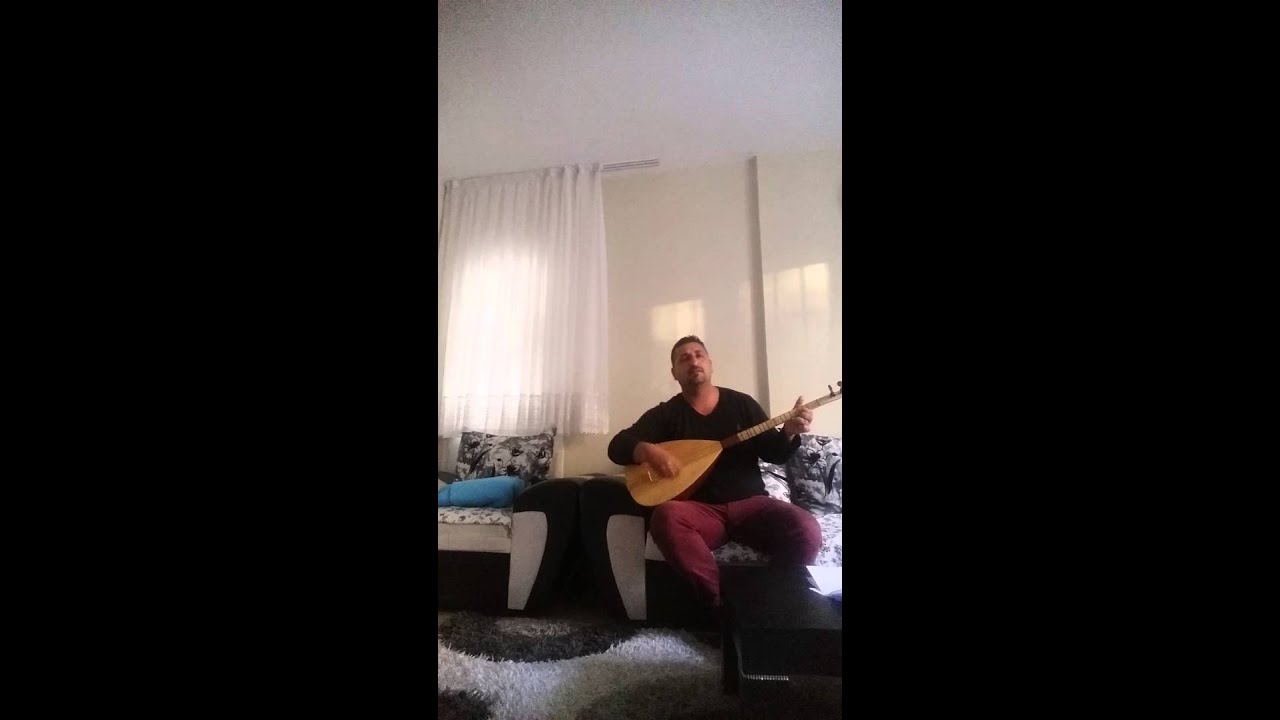 hayli demdir.yardan ayri duseli.tukendi efkarim.bilmem nedendir.