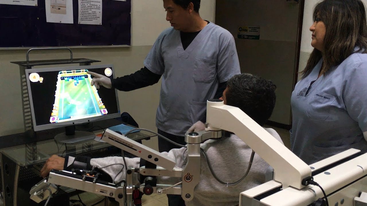 Armeo Sprin, el  robot Permite hacer movimientos que no podrían lograrse con terapia física