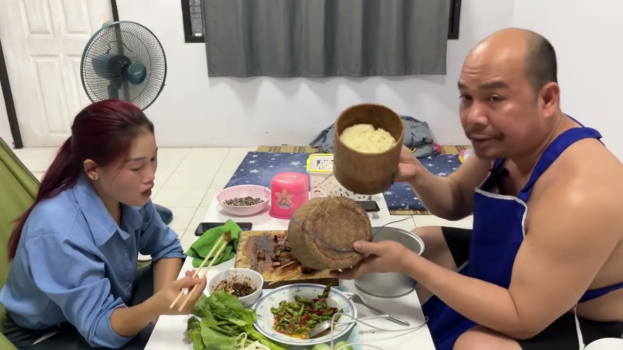 พาผุสาวกินข้าวแลงครั้งแรก