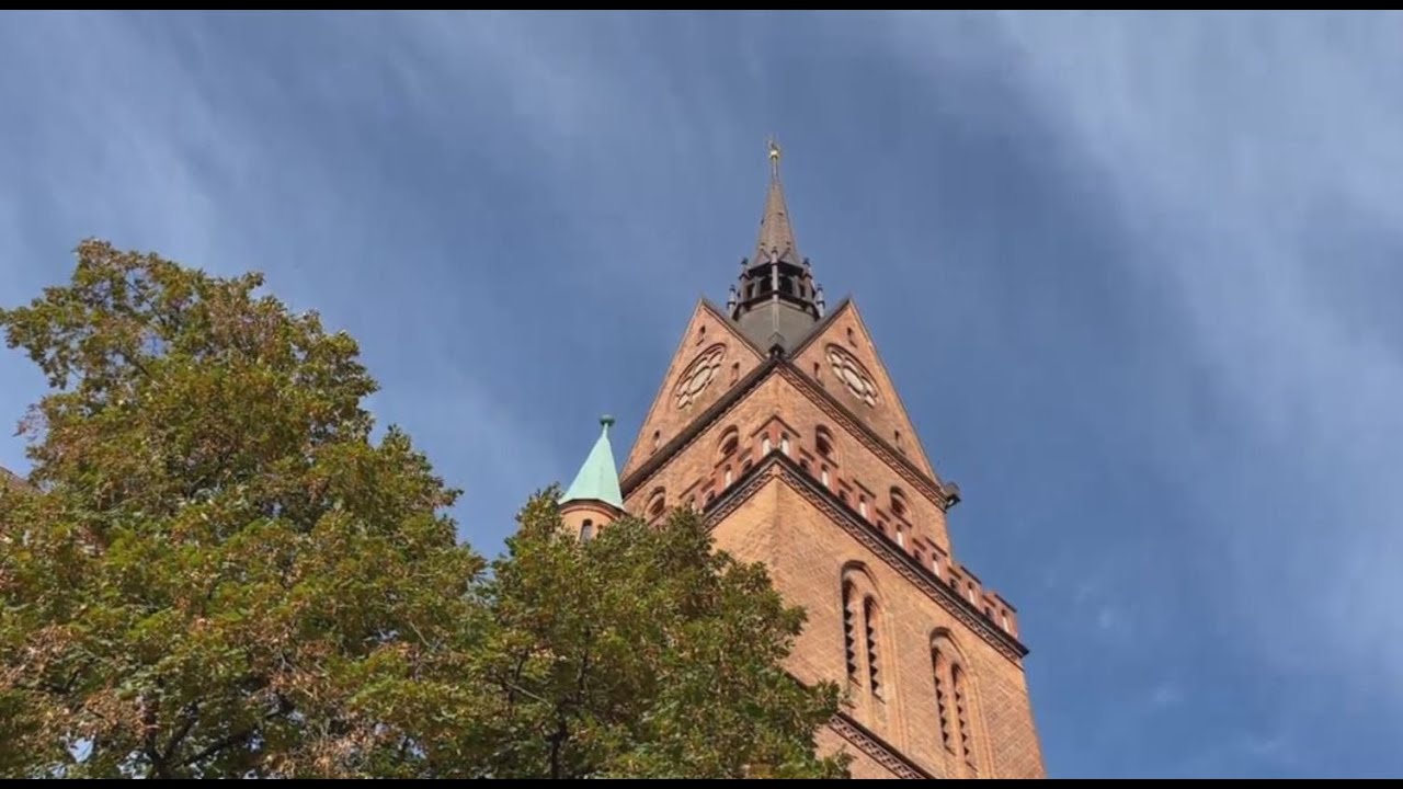 Portrait Propsteikirche Herz Jesu in Lübeck: Geschichte, Kunst, Orgelklänge und mehr!