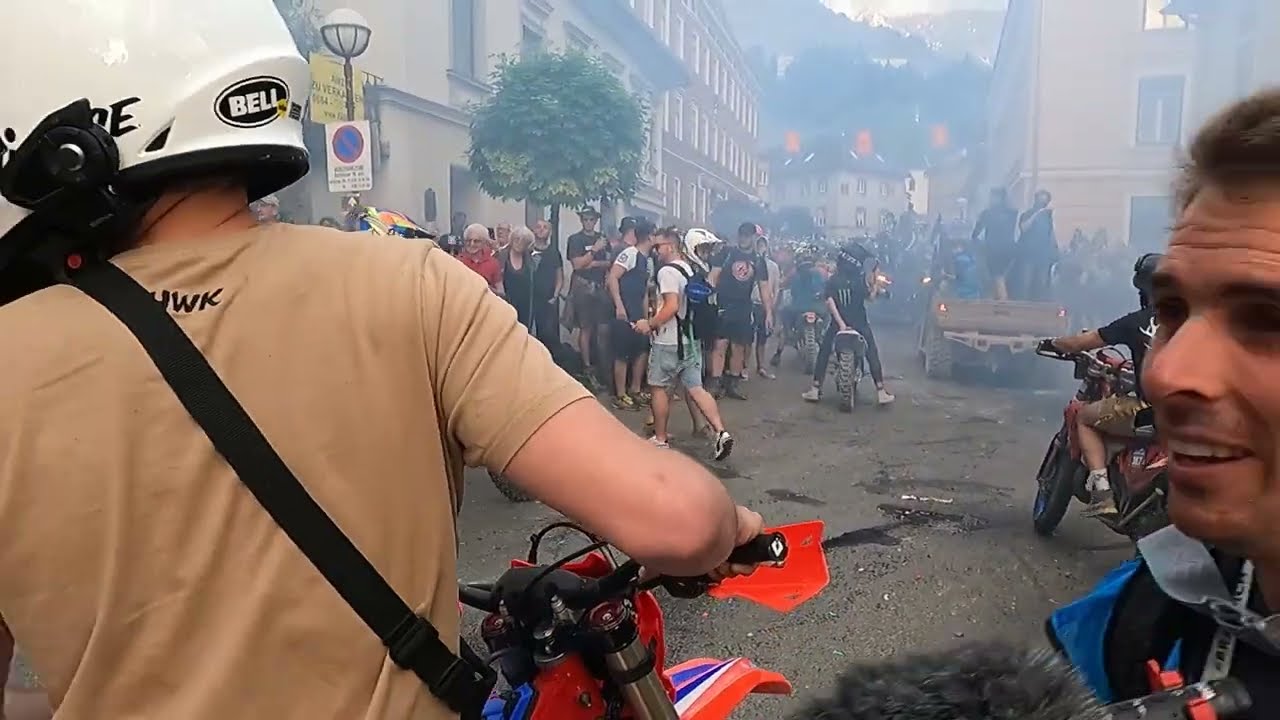Erzberg Rodeo 2023 / Raid on Eisenerz (motos in the city) - V&iacute;deo 3