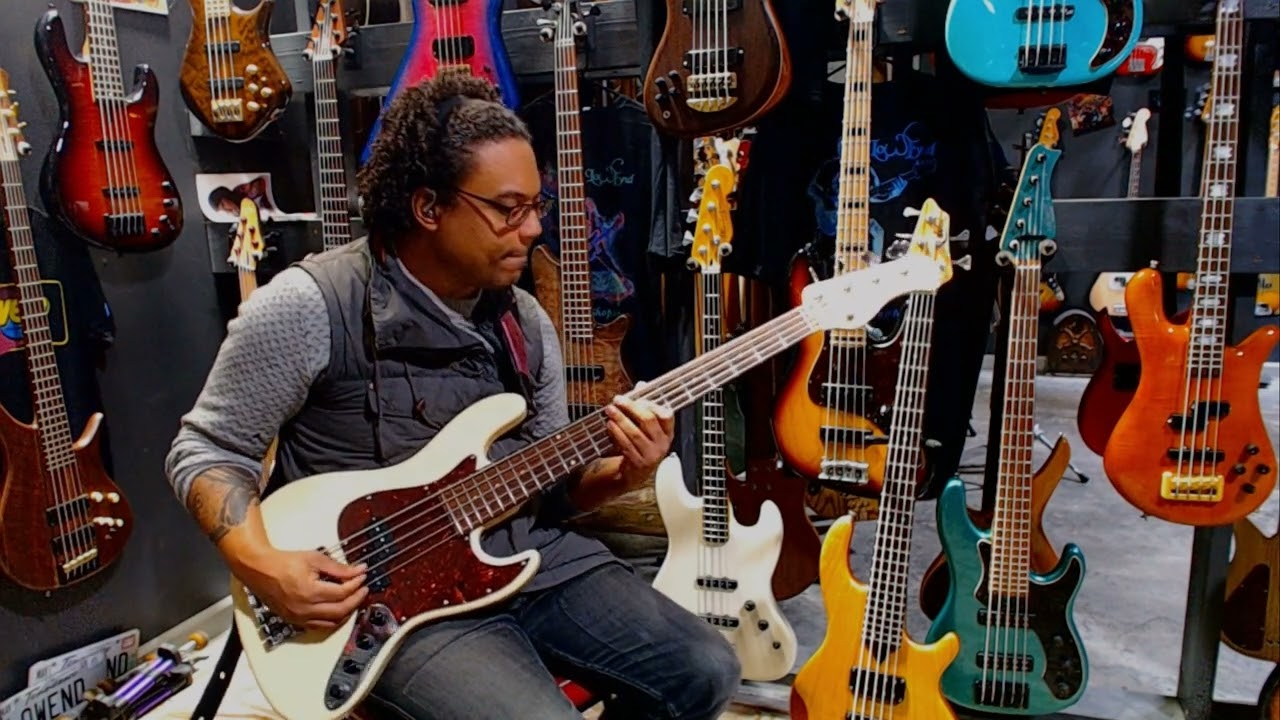 Sadowsky PJ 5-String Bass Demo (Willie Weeks Owned) - Bob Marley - I Shot the Sheriff